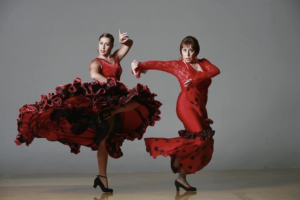 Tachíria Flamenco and Carolina Lugo dancing flamenco